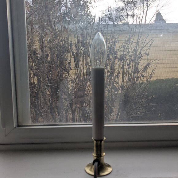 Night Sensor Christmas Candle - Picture 2 of 5